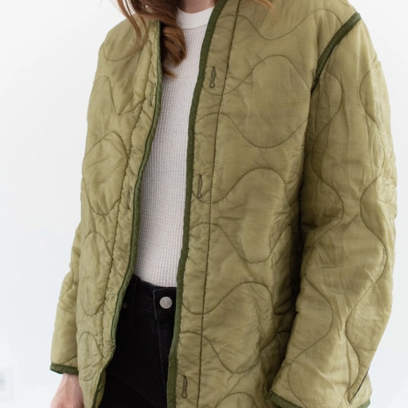 Vintage Olive Green Liner Jacket Unisex Wavy Quilted Nylon Coat (Small-Medium) - Picture 2 of 4